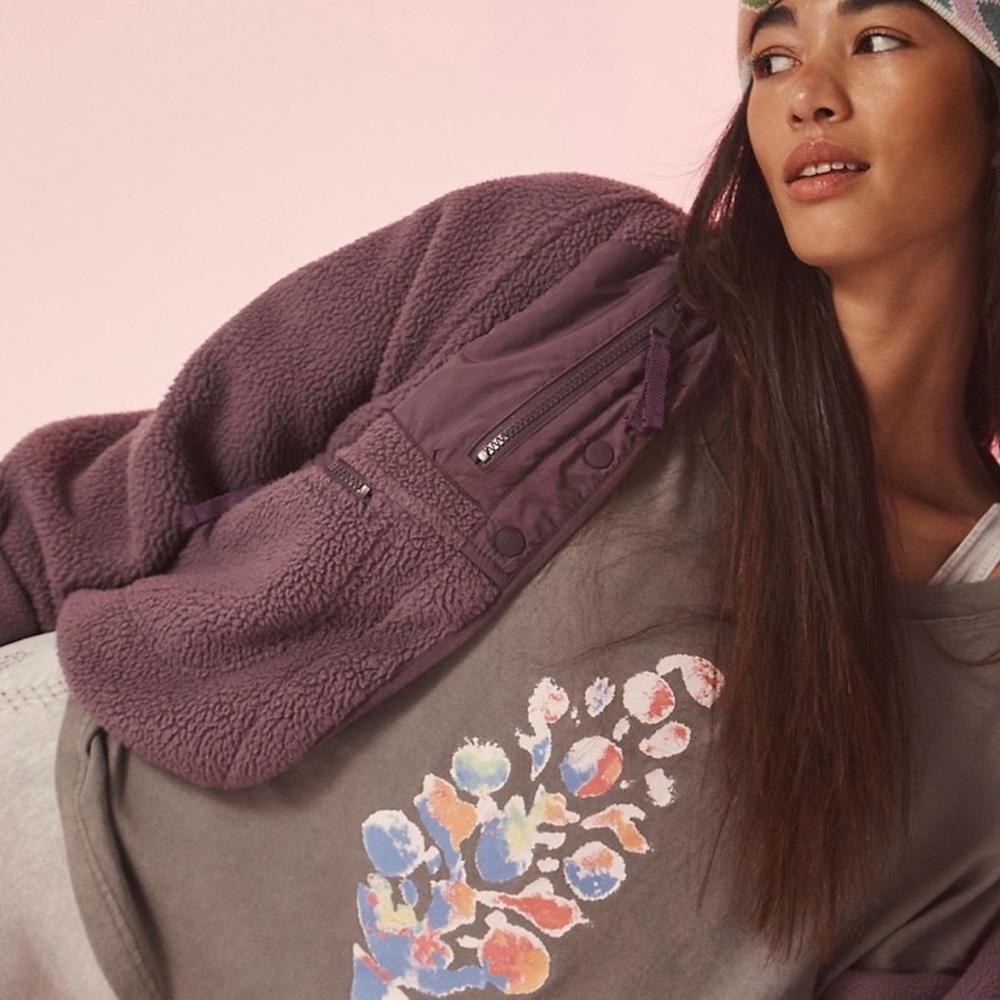 Free People Movement Hit The Slopes Jacket XS BNWT SO in the color Blackberry 💜 - Picture 8 of 8